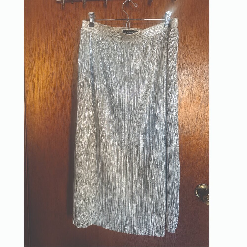 Banana Republic Metallic Silver, Ladies Pleated Skirt, Size Large